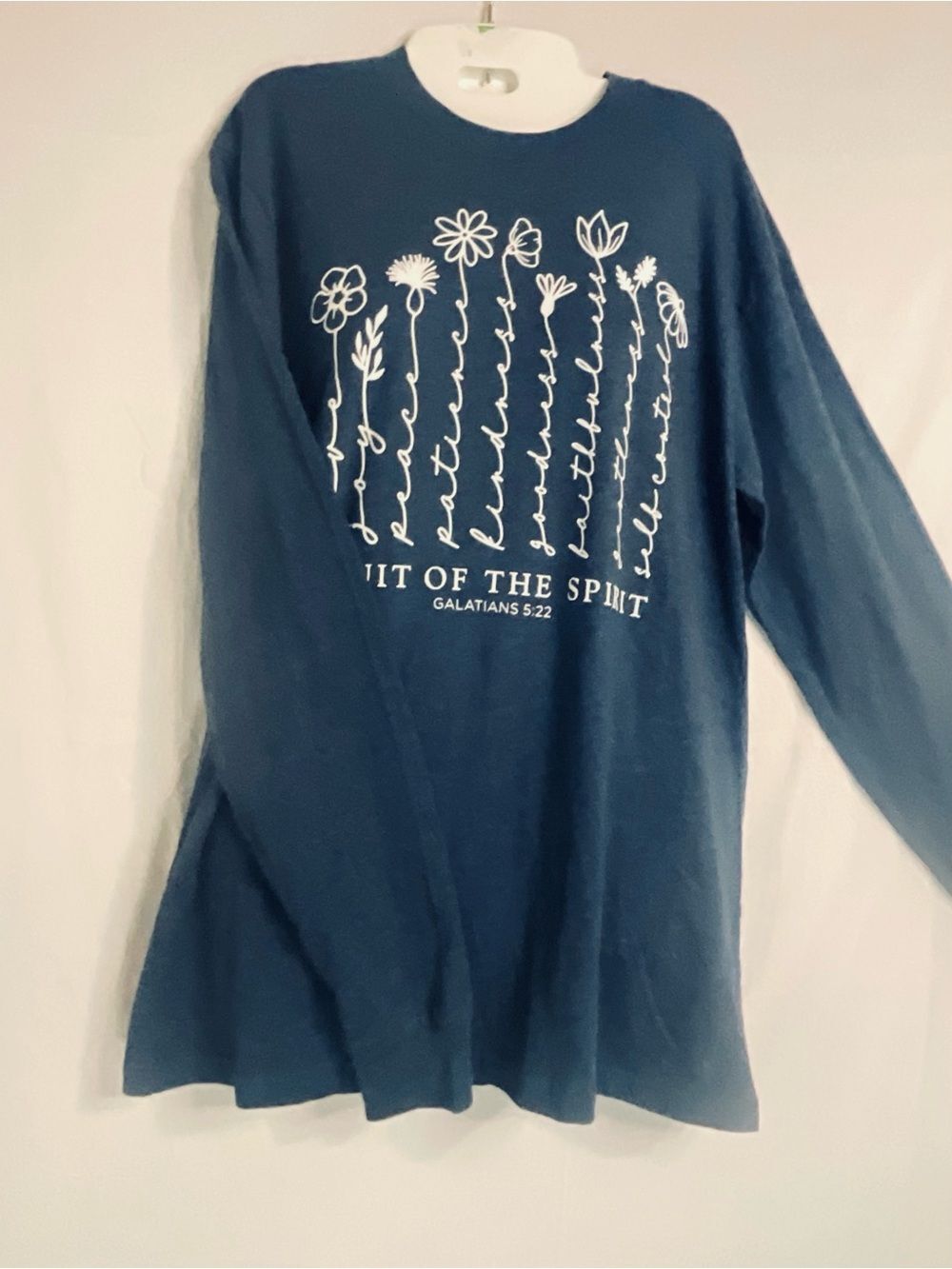Christian Fruit of the Spirit Floral Long Sleeve Graphic Tee Shirt Medium Navy - Picture 8 of 9